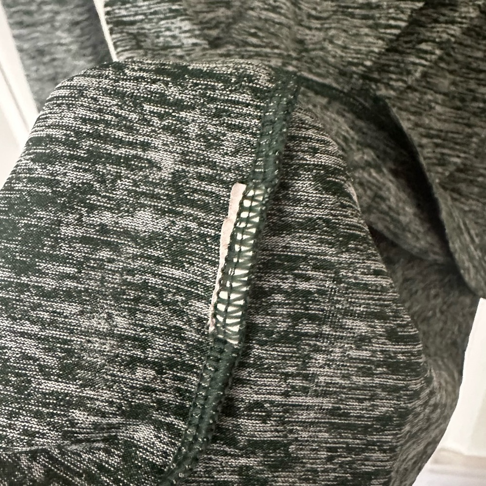 Under Armour Dark Green Space-dye Quarter-Zip Top, size S - Picture 5 of 5